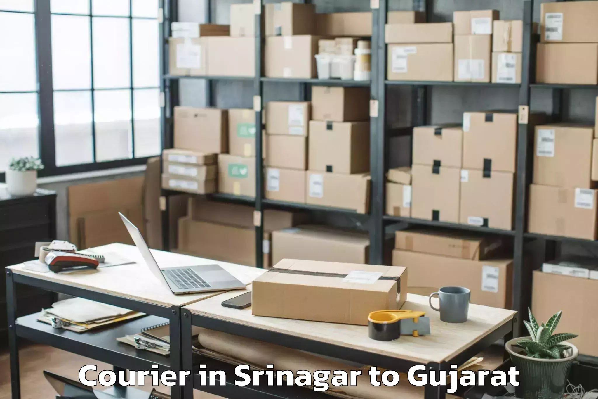 Affordable Srinagar to Kundla Courier